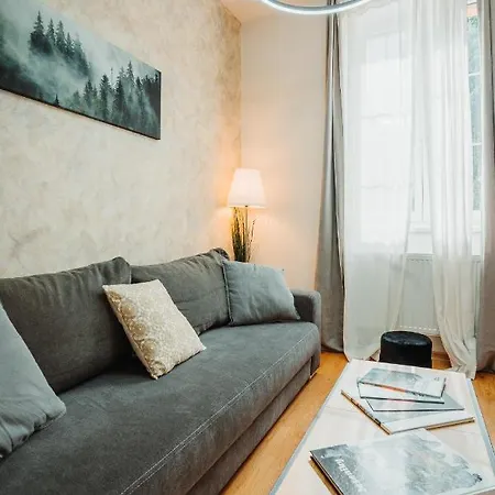 Apartment J&j *