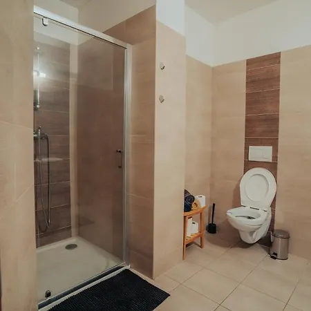 J&j Apartment *